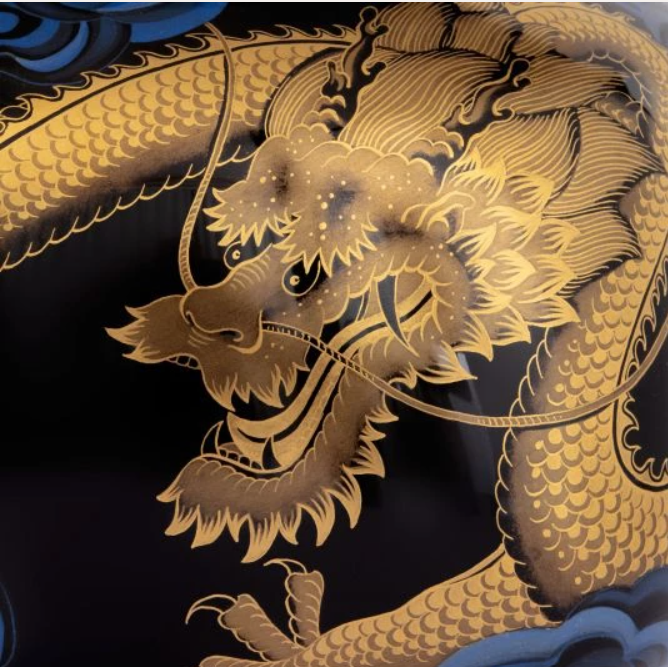Meissen Vase Fortune Dragon, shape "Nova" (Germany)