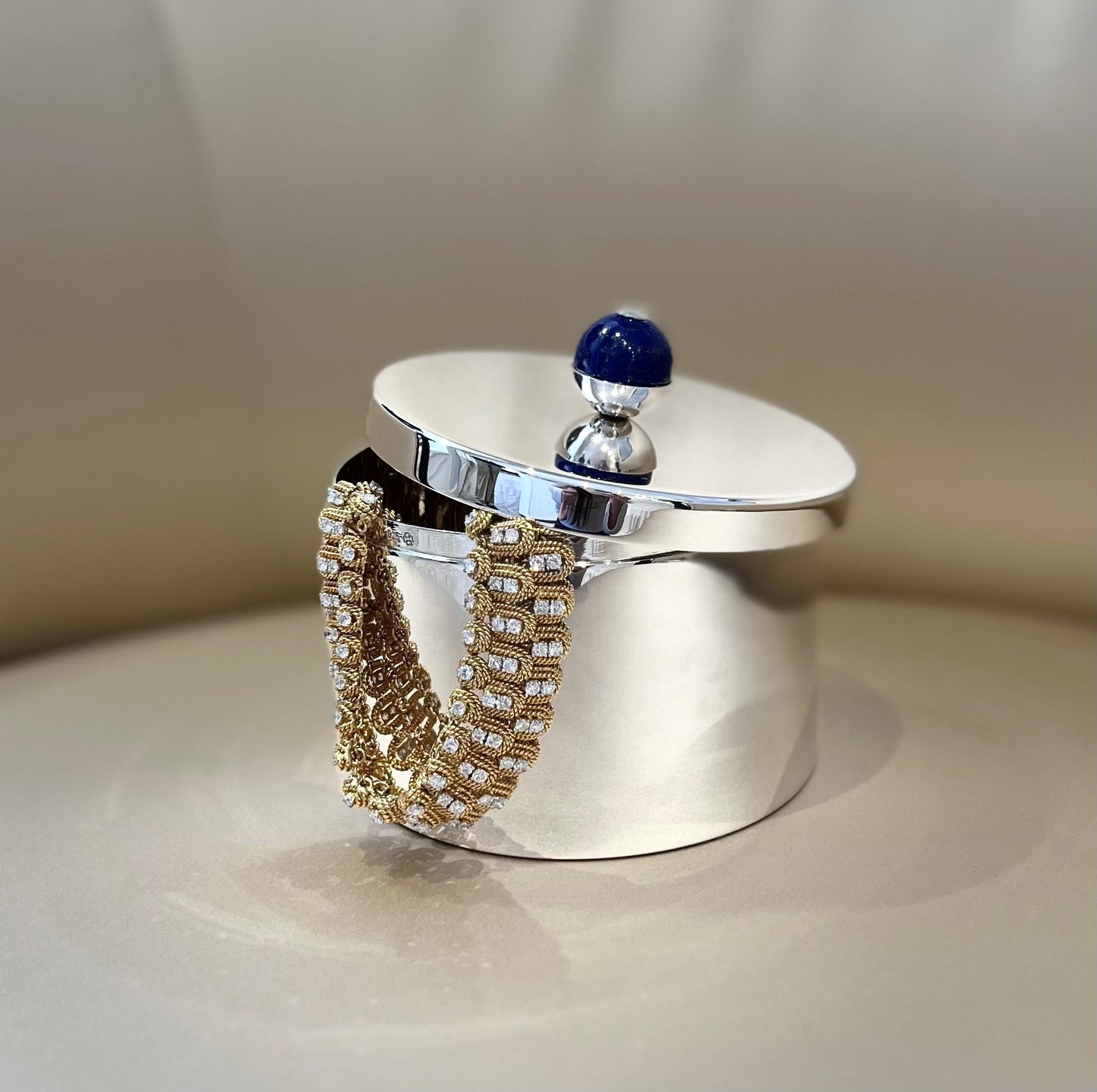 Wiener Silber Masterpiece - Round Box with Lapis Lazuli (Austria)