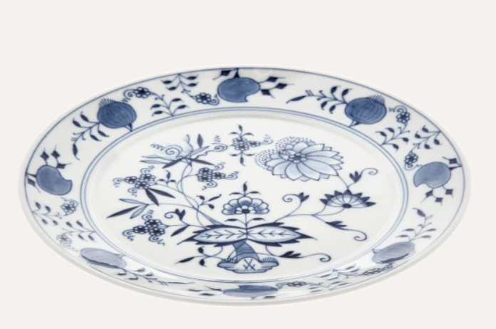 Meissen Bread and Butter Plate, Shape "No 41", Blue Onion (Germany)