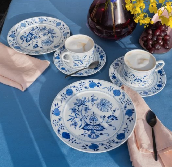 Meissen Cappuccino Cup & Saucer, Blue Onion V 0,25 (Germany)