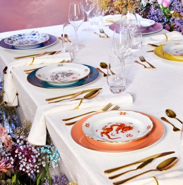 Meissen Dinner Plate, Shape "New Cutout", Mint Dragon, blue 28 cm (Germany)