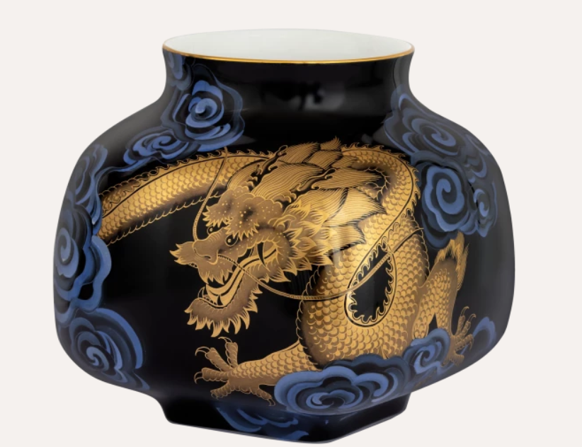 Meissen Vase Fortune Dragon, shape "Nova" (Germany)