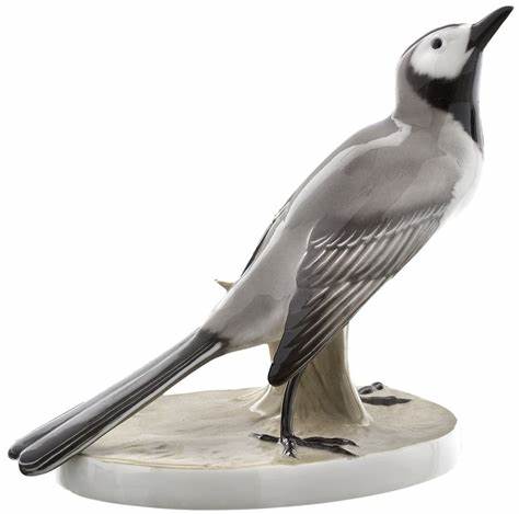 Nymphenburg "Wagtail" Bird designed by Franz Blazek in 1910 (Germany)