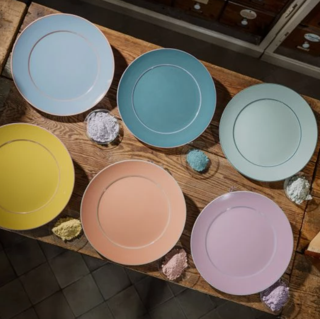 Meissen Dinner Plate, Shape "No 41", "The Original", plain, blue, gold, 29 cm