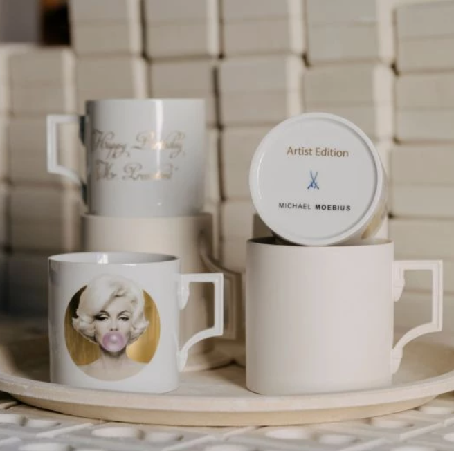 Meissen Mug Marilyn gold V 0,25 by Michael Moebius (Germany)