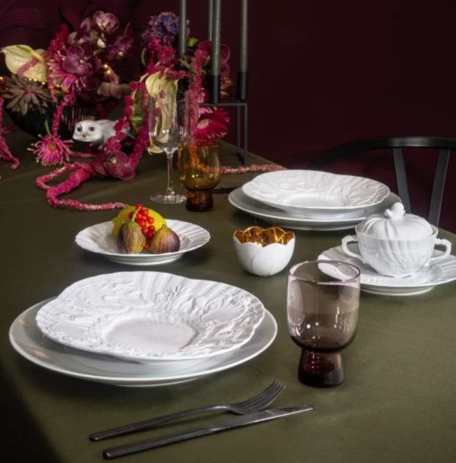 Meissen Gourmet Plate, Shape "Swan Service", bisque white (Germany)