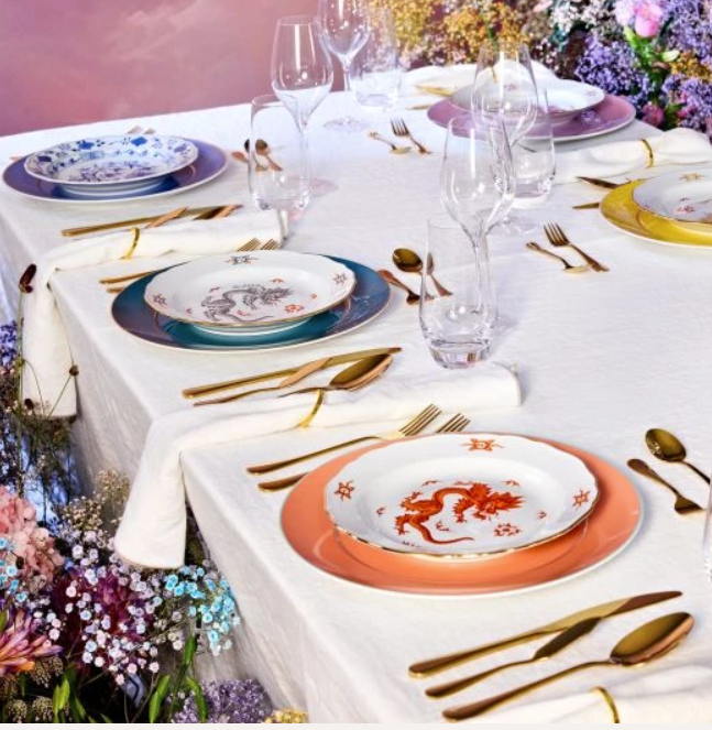 Meissen Dinner Plate, Shape "New Cutout", Mint Dragon green 28 cm (Germany)