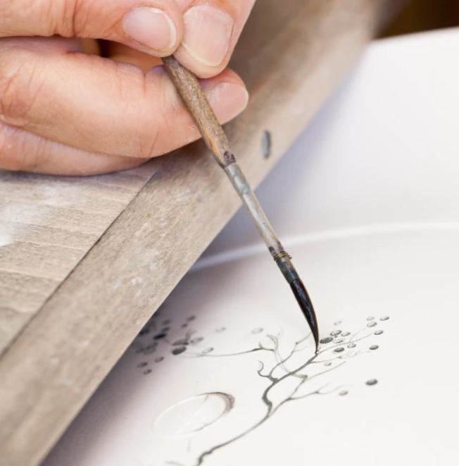 Meissen Vase, Shape "MEISSEN Cosmopolitan", "Blue Orchid", cobalt blue, H 11 cm