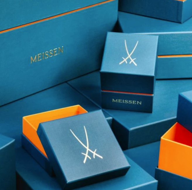 Meissen Vase, "Butterfly Collection", round, small, white, H 13.5 cm