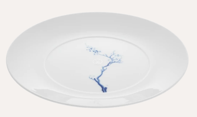 Meissen Dinner Plate, Shape "MEISSEN Cosmopolitan", "Blue Orchid", cobalt blue, 24 cm