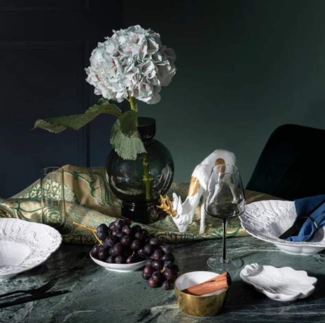 Meissen dish, shell-shaped, shape "Swan service", white, L 16 cm