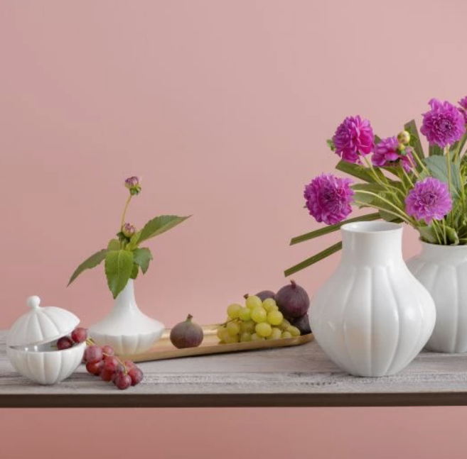 Meissen Vase "Landscape", medium, white, H 17 cm