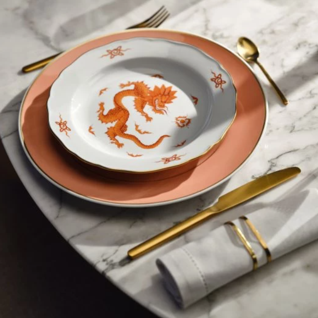 Meissen Dinner Plate, Shape "No 41", "The Original", plain, red, gold, 29 cm