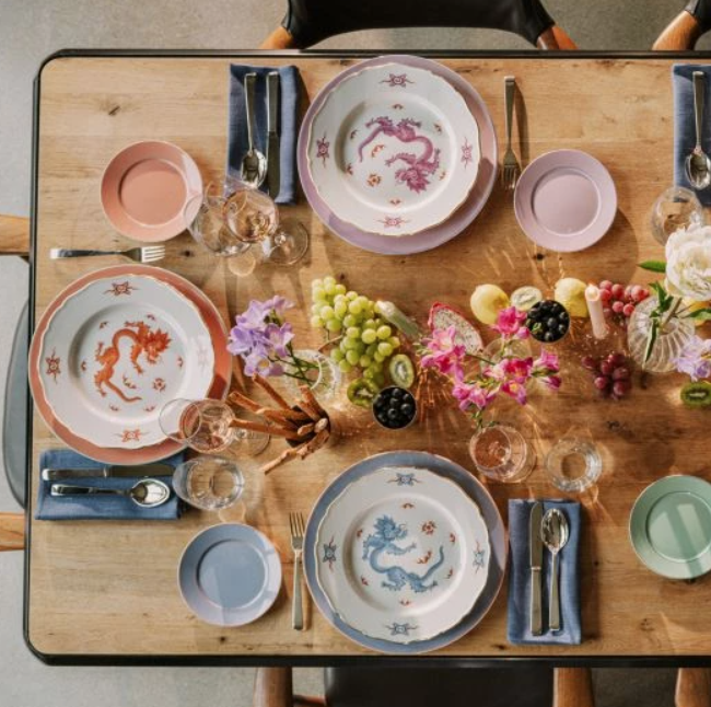 Meissen Dinner Plate, Shape "No 41", "The Original", plain, red, gold, 29 cm