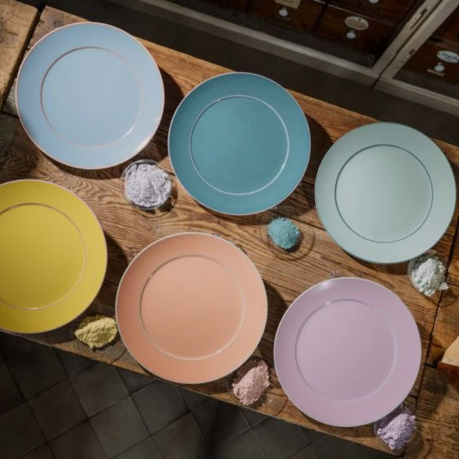 Meissen Dinner Plate, Shape "No 41", "The Original", plain, blue, gold, 29 cm