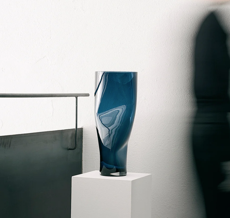 ORREFORS Squeeze Vase Midnight Blue XL
