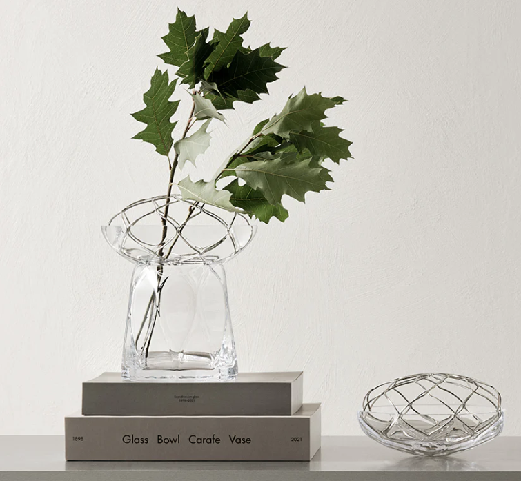 ORREFORS Bloom Vase Low