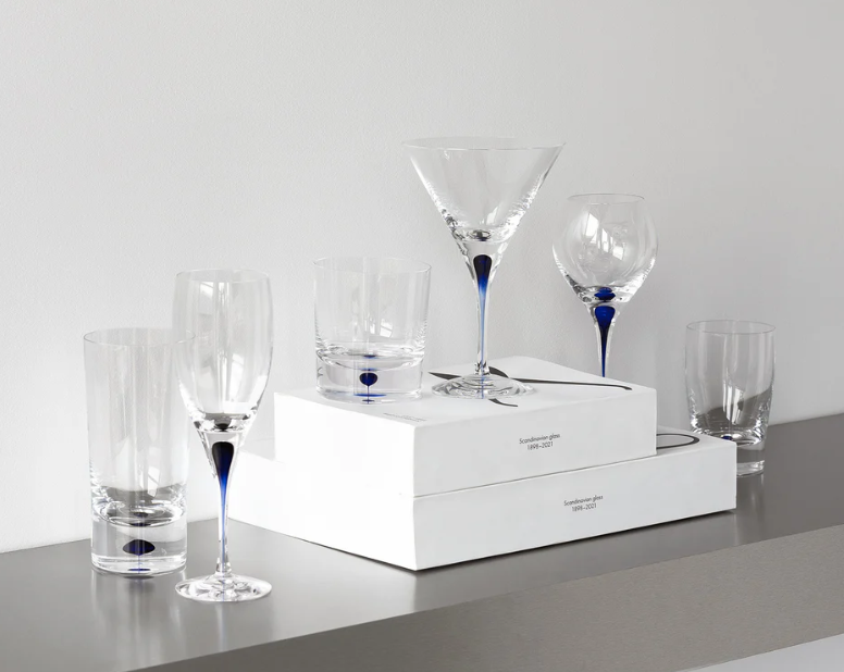 ORREFORS Intermezzo Blue Martini